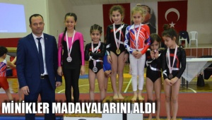 MİNİKLER MADALYALARINI ALDI