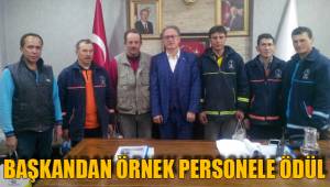 BAŞKANDAN ÖRNEK PERSONELE ÖDÜL