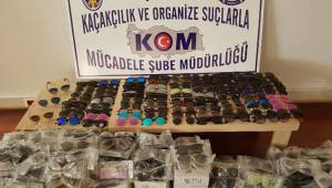 Kaçak mallara el konuldu