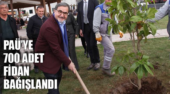 PAÜ’YE 700 ADET FİDAN BAĞIŞLANDI