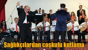 Sağlıkçılardan coşkulu kutlama