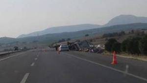 Tır şarampole devrildi