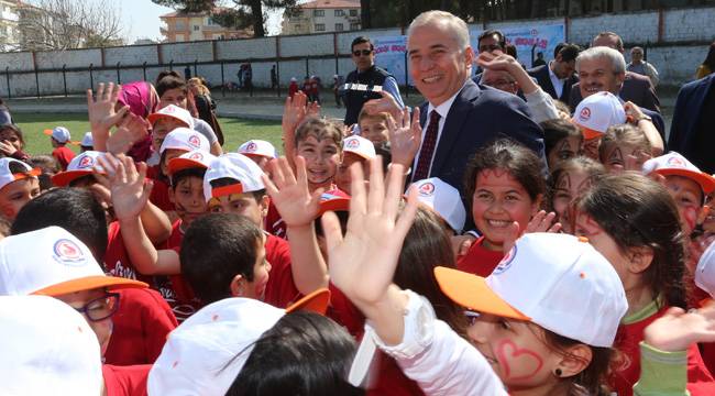 Başkan Osman Zolan'dan 23 Nisan mesajı