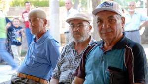 Emekli olamayana 65 yaş aylığı