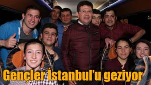 Gençler İstanbul’u geziyor