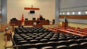 Mahkeme ara kararı verdi