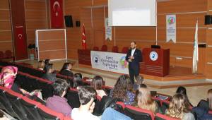 ÖĞRENCİLERE GİRİŞİMCİLİK EĞİTİMİ VERİLDİ