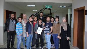 PAÜ ÖĞRENCİLERİ DİZİ ÇEKİYOR