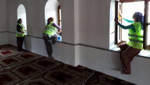 BOZKURT’TA CAMİLER TEMİZLENİYOR