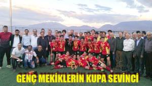 GENÇ MEKİKLERİN KUPA SEVİNCİ