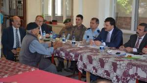 Kaymakam vatandaşları dinledi