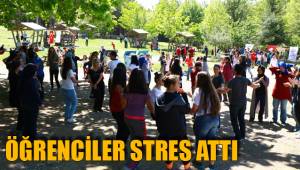 ÖĞRENCİLER STRES ATTI