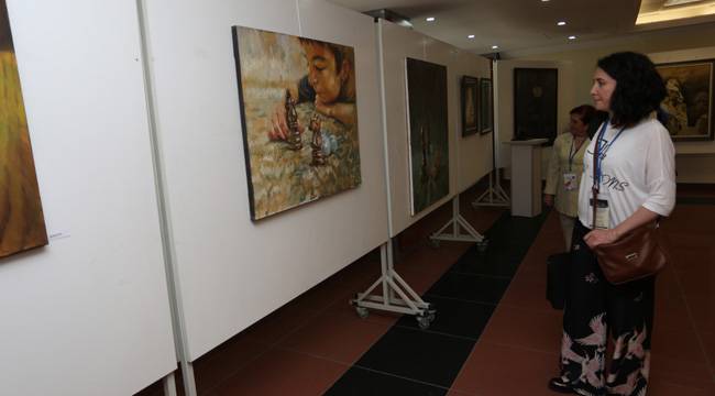 ÖĞRETİM ELEMANLARI SERGİ AÇTI