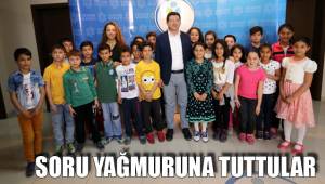SORU YAĞMURUNA TUTTULAR