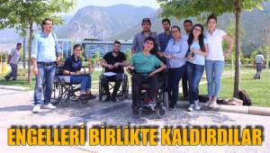 BARİYERSİZ ÜNİVERSİTE YAŞAMI İÇİN EL ELE VERDİLER