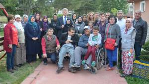 BAŞKAN ŞEVKAN ENGELLİLER İLE İFTARDA BULUŞTU