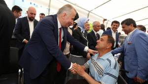 BAYRAM GELENEĞİ DEĞİŞMEDİ