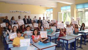 ÖĞRENCİLERİN KARNE HEYECANLARINA ORTAK OLDULAR