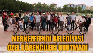 ÖZEL ÇOCUKLARA BİSİKLET HEDİYE EDİLDİ