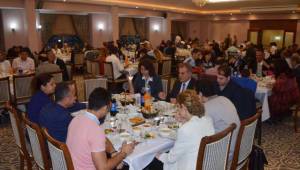 Şehit aileleri ve gaziler onuruna iftar verildi