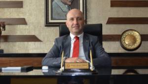 Büyük fedakarlıklar içerisinde mesleklerini icra ediyorlar