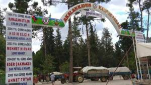 PAZAR YERİ LEVHASI YENİLENDİ