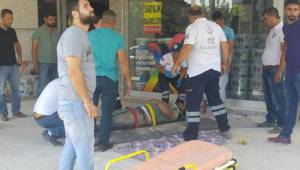 İskele devrildi: 2 yaralı