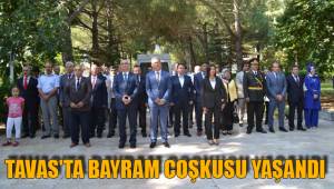 TAVAS'TA BAYRAM COŞKUSU YAŞANDI