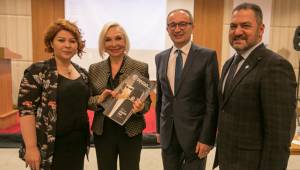 DEGİAD’DAN SOLUKLARI KESEN KONFERANS