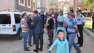 MAHALLE HALKI AYAKLANDI