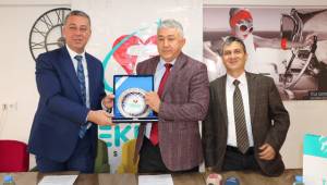 TEKDEN’DEN KUAFÖRLERİ SEVİNDİRECEK JEST