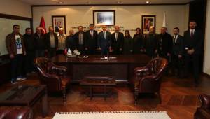 AK Parti Beyağaç Yönetimi'nden Başkan Zolan'a ziyaret