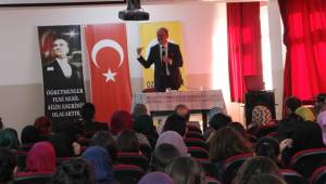 BAŞKAN AKYOL, ÖĞRENCİLERLE KARİYER GÜNÜNDE BULUŞTU