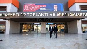 BEREKETLER TOPLANTI VE SERGİ SALONU GÖZ KAMAŞTIRIYOR
