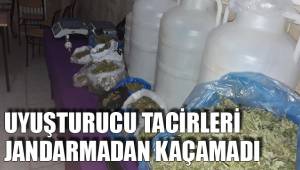 UYUŞTURUCU TACİRLERİ JANDARMADAN KAÇAMADI