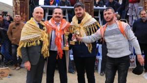 BİNLERCE KİŞİ SARAYKÖY’DE BULUŞTU