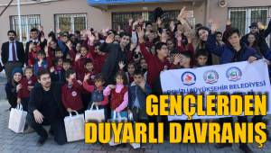 GENÇLERDEN DUYARLI DAVRANIŞ