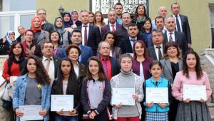 ÖĞRENCİLER ÖDÜLLENDİRİLDİ