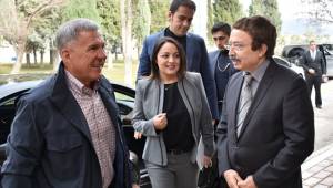 ZİYARET DÜNYA GÜNDEMİNDE
