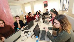 GENÇLİK MECLİSİ'NDEN MESLEK EDİNDİRME KURSU