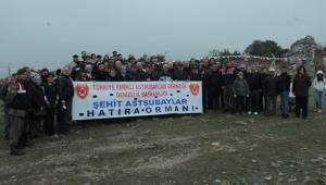 ŞEHİTLER İÇİN AĞAÇ DİKTİLER
