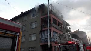 2 kişi dumandan etkilendi