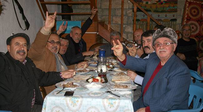 AK SAÇLILAR ‘İYİ OLACAK’ DİYOR