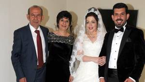 Turizmcileri buluşturan düğün