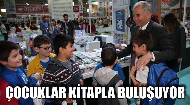 ÇOCUKLAR KİTAPLA BULUŞUYOR