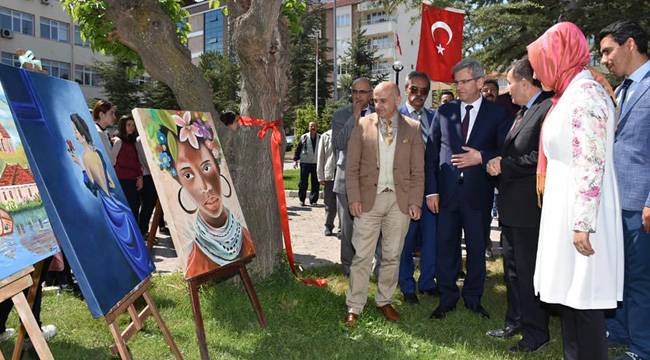 KURSİYERLERDEN SERGİ