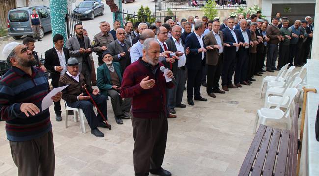 VATANDAŞ YAĞMUR DUASINA ÇIKTI