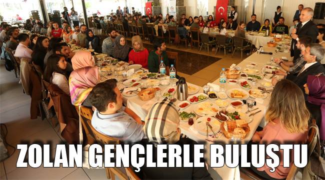 ZOLAN GENÇLERLE BULUŞTU