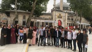 ÖZBAŞ’TAN GENÇLERE SÜRPRİZ