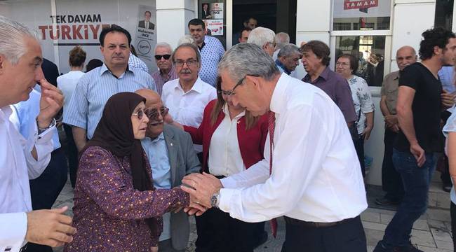 ‘BİZ BİRLİKTE GÜÇLÜ BİR AİLEYİZ’